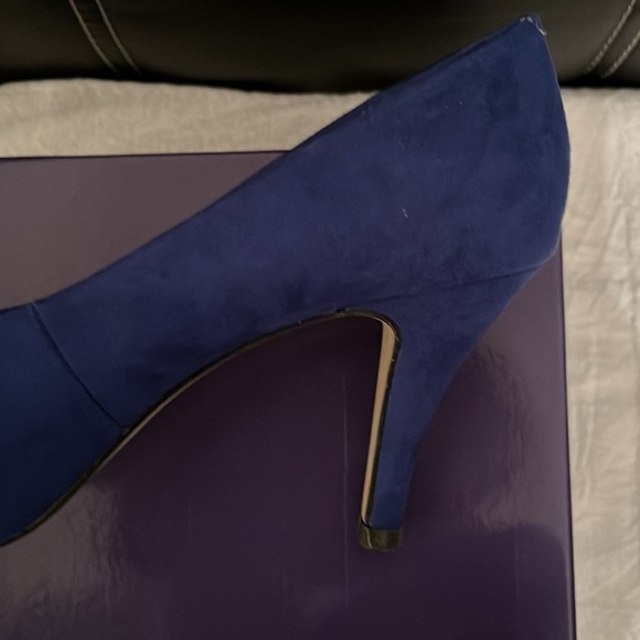 Heels - Picture 4 of 6